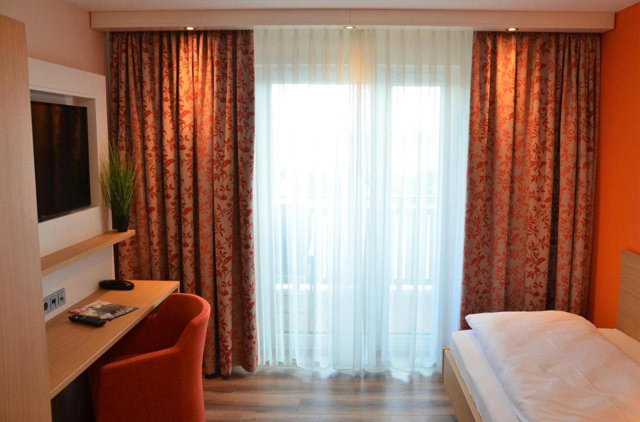 Hotel Bergwirt Herrieden Dış mekan fotoğraf